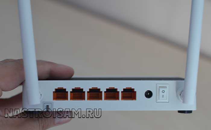 Шаг 1: Подключение к роутеру
