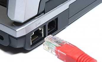 Где находится порт Ethernet на ноутбуке?