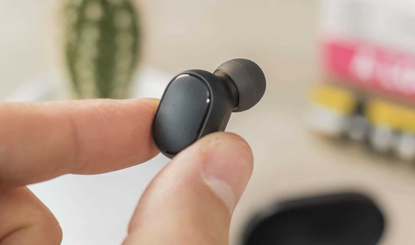 Samsung Galaxy Buds: не работает один наушник, не заряжается, не подключается, сброс настроек