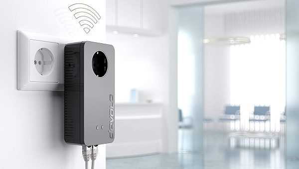 PowerLine-адаптеры используют стандарт HomePlug AV для передачи данных по электрическим проводам в здании. Это означает, что вы можете использовать уже существующую проводку и розетки в квартире для создания сети. В этом случае, данные передаются между устройствами по электрическим кабелям, которые обеспечивают необходимую скорость передачи данных.